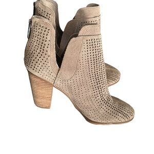 Vince Camuto Perforated Stacked Heel Booties Size 8.5 Medium
